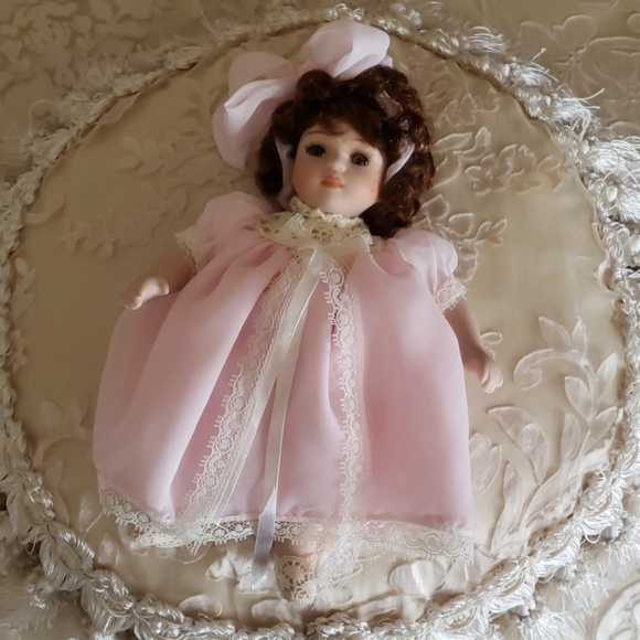 Kid's Porcelain Collector Doll - Picture 3 of 8